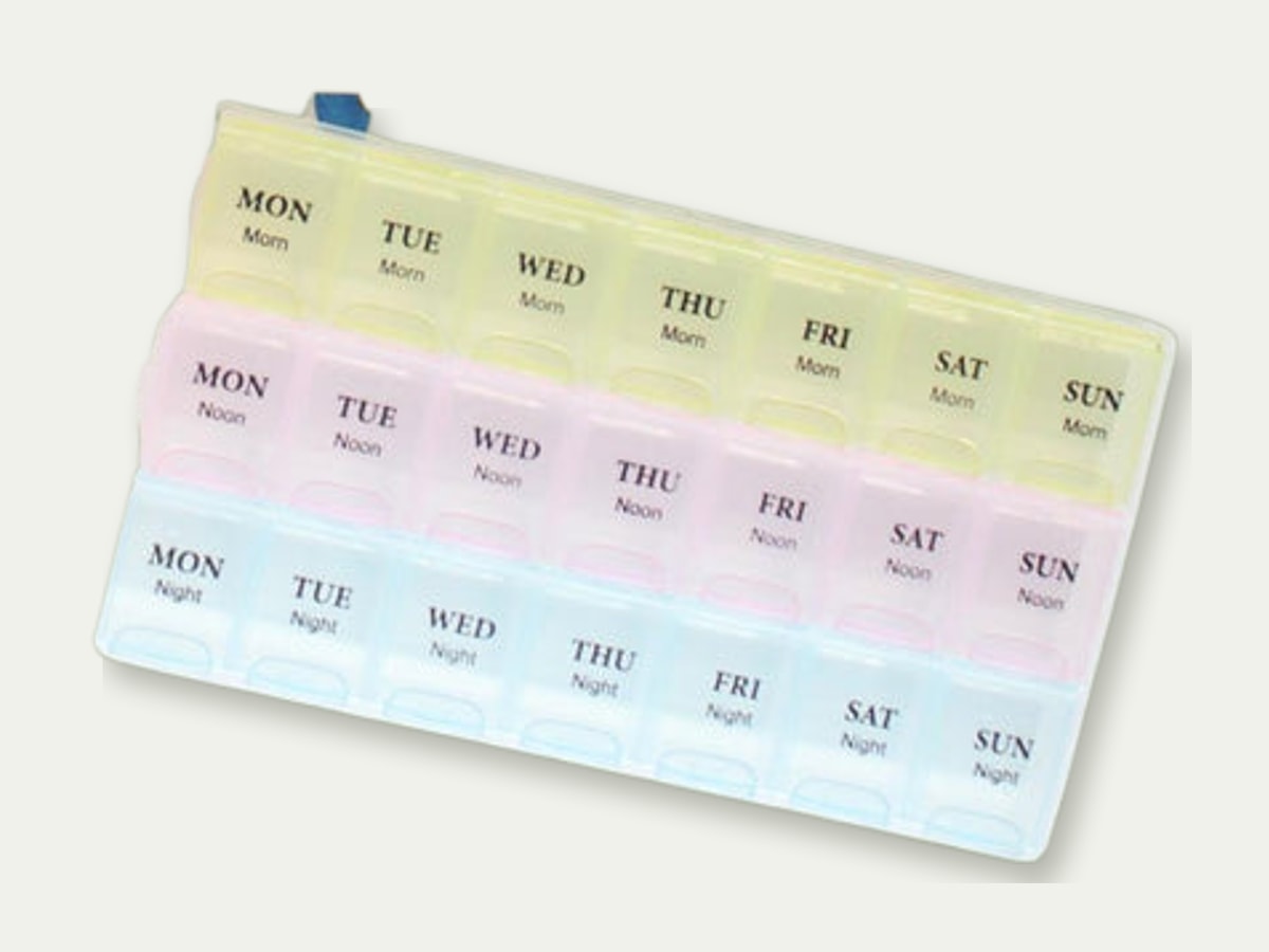 Weekly pill organizer